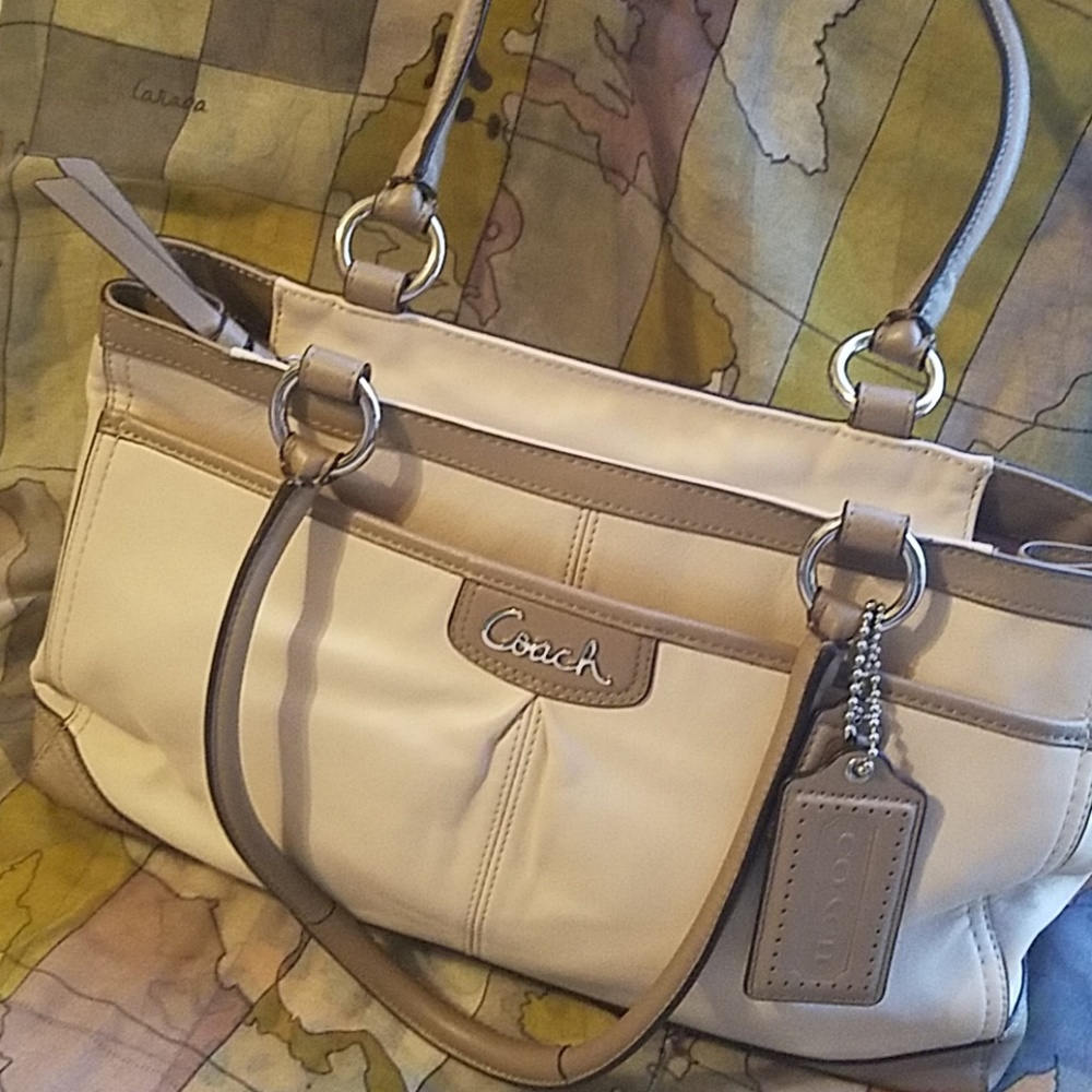 shoulder bag